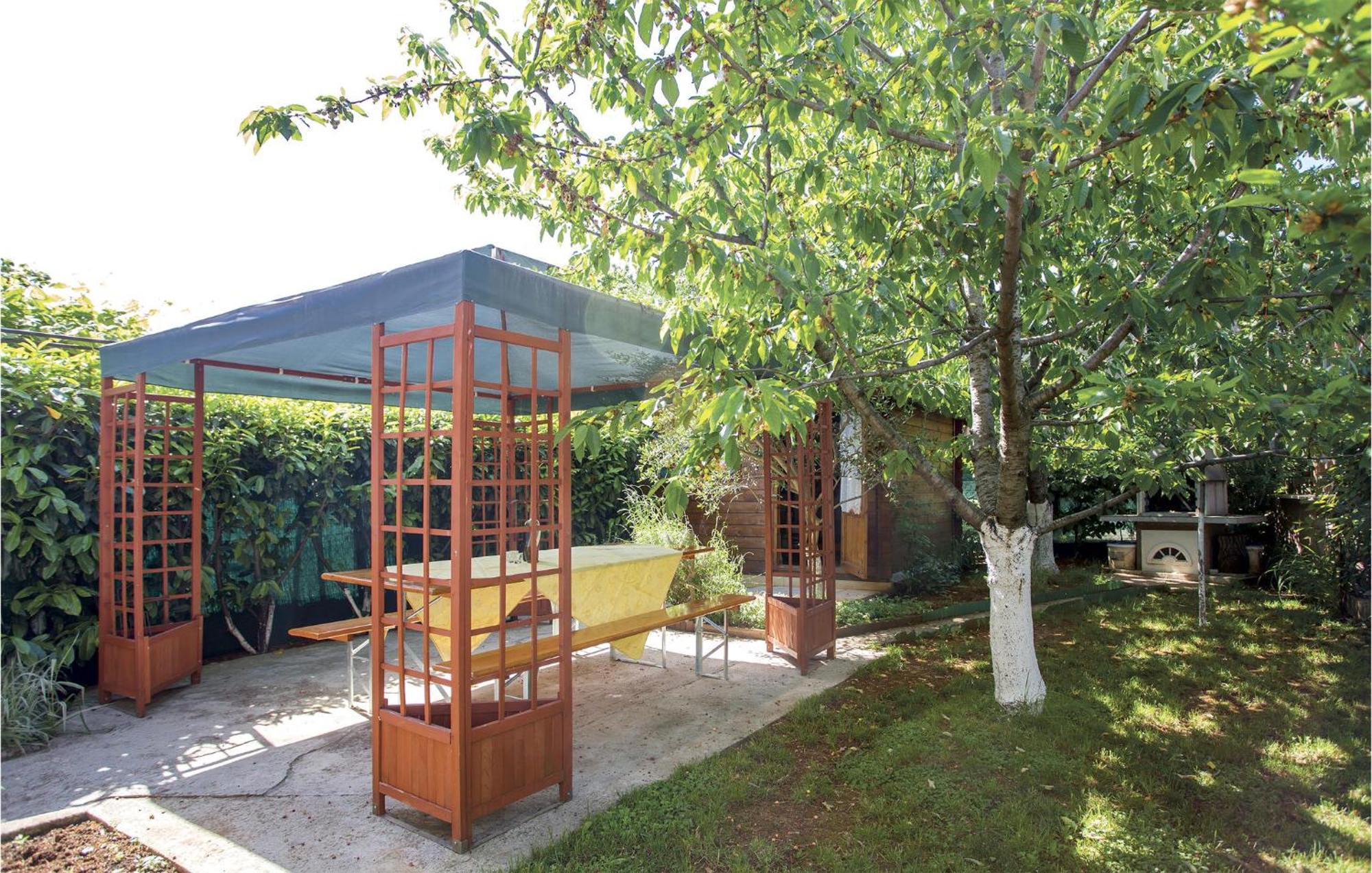 Amazing Apartment In Rijeka With Wifi Kültér fotó